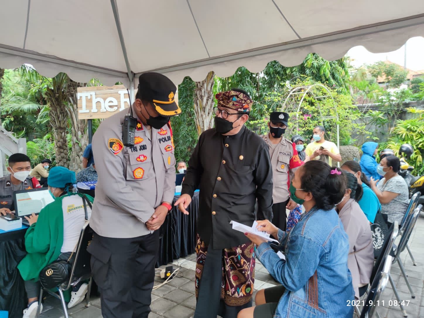 podiumnews.com-Wagub Bali Apresiasi Vaksinasi Kerjasama Polsek Dentim dan BVD 